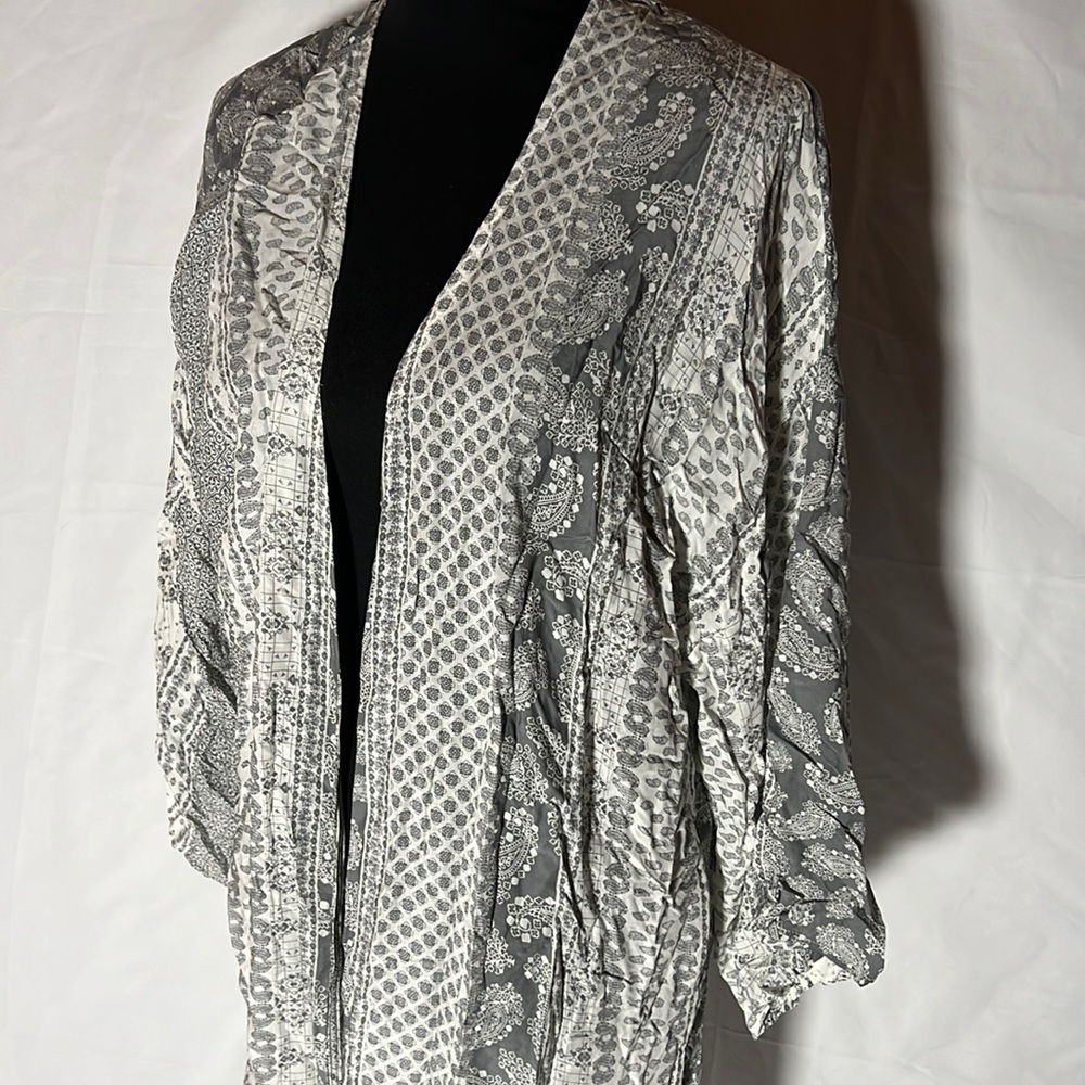 Millibon Melrose in the OC Boho Print Long Kimono, Lightweight, size M - NWT